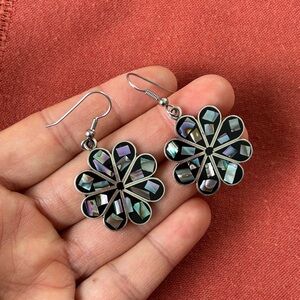 Black Abalone Inlay Flower Shaped Dangle Earrings Alpaca Silver